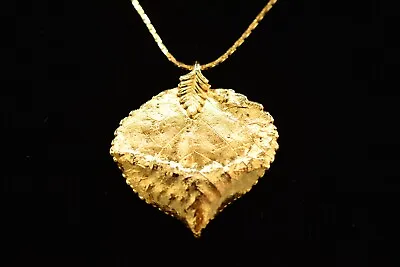 $23.96 • Buy Vintage Leaf Pendant Necklace Brushed Gold Chain Textured Fall Autumn 80s Bin7B