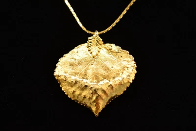 Vintage Leaf Pendant Necklace Brushed Gold Chain Textured Fall Autumn 80s Bin7B • $23.96