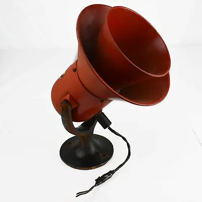 FEDERAL Sign & Signal Air Raid Siren Warning Red Large Vintage Electric Powered  • $423.58