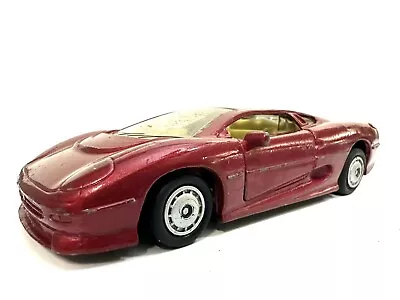 Maisto Jaguar XJ220 Supercar Collection Diecast Model Car Pull Back 1:40 Scale • £4.99