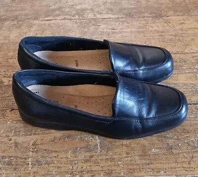 Clarke's Collection Black Leather Shoes Pumps Size UK 6 Wide  • £14.99
