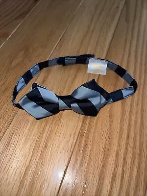 $6 • Buy Gymboree Boys Bow Tie Age 3 And Up Vel Cro