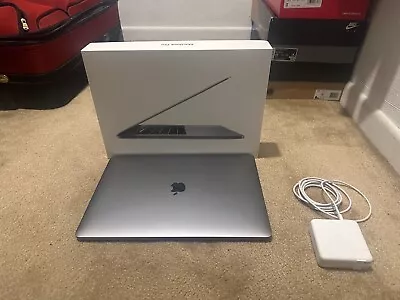Apple MacBook Pro 15  (Intel Core I7 6th Gen 2.9GHz 16GB) W/Box! - Space Gray • $589.99