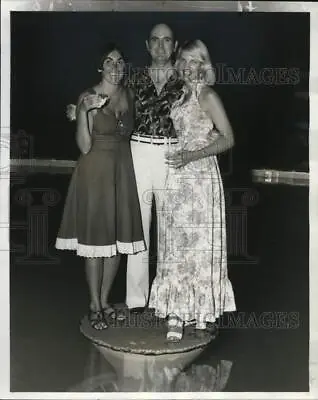 1977 Press Photo Mrs. Edward Robert John Sullivan And Mrs. Anton Zanki At Event • $19.99