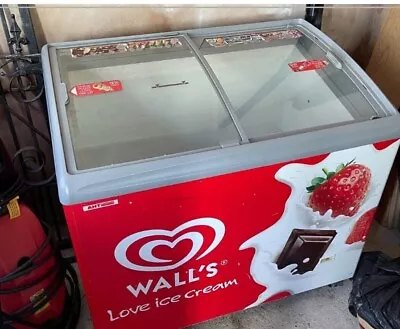 Walls Commercial Ice Cream Chest Freezer • £49