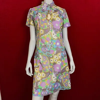 Vintage 1960s 1970s Beagle Collar Dress / Psychedelic / 60s / 70s / Size M • £48