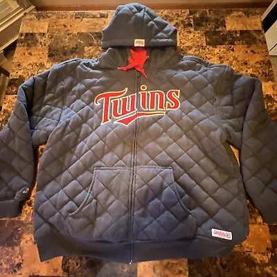 Minnesota Twins Embroidered Hooded Quilted Winter Jacket XL Warm Comfortable • $30.50