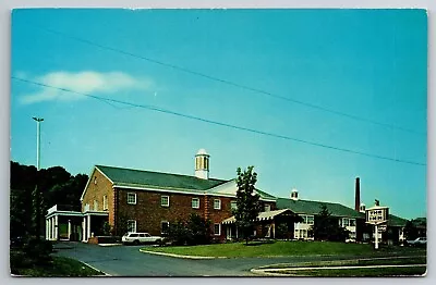 Vintage Postcard OH Athens Ohio University Inn Street View Old Car -3044 • $1.93