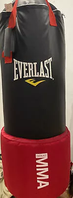 Everlast MMA Omnistrike Heavy Bag Size: 80 Lb Red/Black • $91