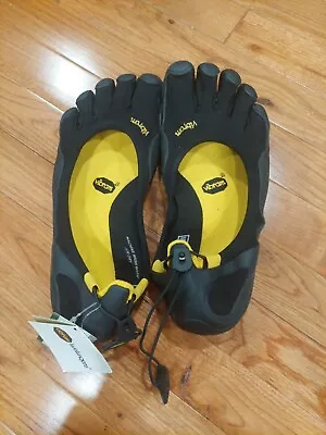 New Men's Vibram Five Fingers M108 Original Classic Shoes Size 10  43 Black • $94.99