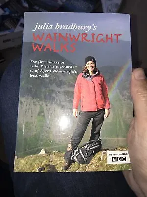 *signed* Julia Bradbury's Wainwright Walks By Julia Bradbury (Paperback 2012) • £19.99