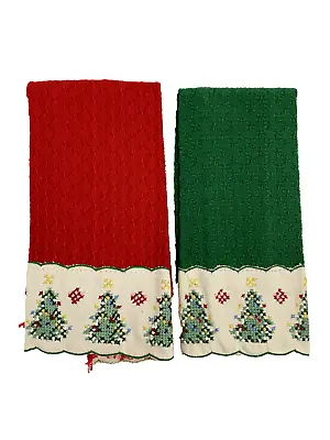 Fingertip Towels Christmas Tree Red Green Needlepoint Bath Fringe VTG Excellent • $14.99