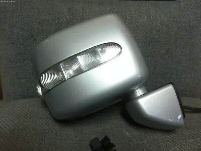 1990 - 2011 Mercedes-Benz G Class W463 Right Side View Mirror • $180