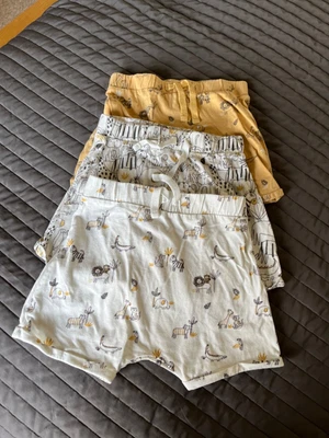£2.50 • Buy Baby Boys Girls Unisex Cotton Shorts Size 18-24 Months Very Good Condition