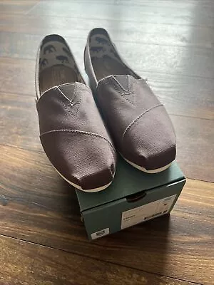 NEW TOMS Women's Classic Ash Gray Canvas Size 9.5 • $28.04