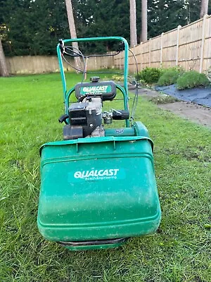 Qualcast Classic 35s Self Propelled Petrol Cylinder Mower For A Manicured Lawn • £150