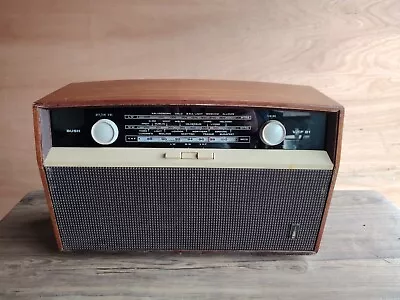 Vintage Retro Bush VHF81 Valve Radio  • $43.58