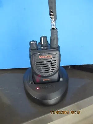 Motorola Mag One BPR40 Two-Way Radio 8 Channel VHF AAH84KDS8AA1AN  • $49.95