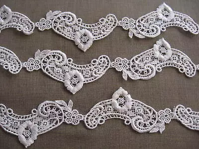 9 1/4 Yds Lovely White Floral And Scroll Rayon Venise Lace. • $20.99