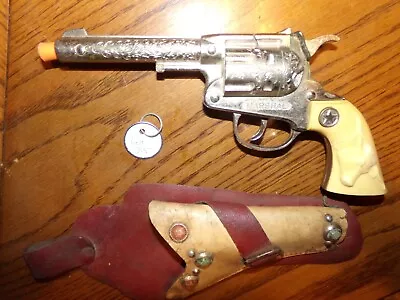 Vintage Hubley Marshal Cap Gun With Holster Works Great. Lot  215 • $9.99