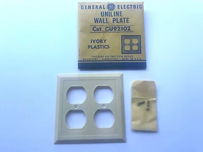 Vintage GE Bakelite Two Gang 4 Outlet Ivory Wall Plate • $9.99