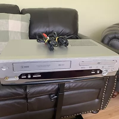 Esa Model E4000 VHS/DVD/CD/MPS PLAYER W/AV Cables No Remote Combo • $44