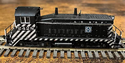 N Scale Locomotive; Life-like; Switcher • $75