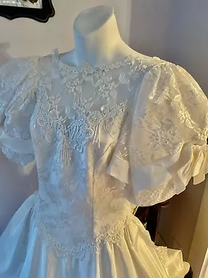 Vintage 80s Puffy Sleeves Romantic Wedding Dress Size S • $89