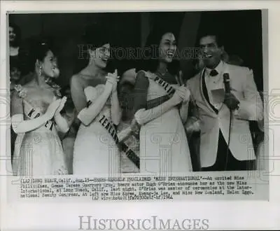 1964 Press Photo Miss Philippines Gemma Cruz Crowned As Miss International • $19.99