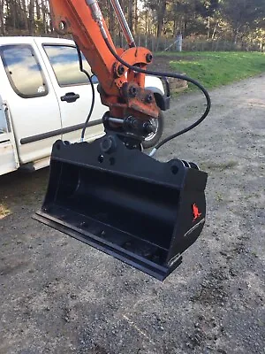 1.7 Ton Excavator 900mm Tilt Mud  • $2090