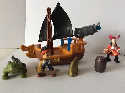 Jake And The Neverland Pirates Boat With Firing Cannon (Can Collect SK2 6) • £6