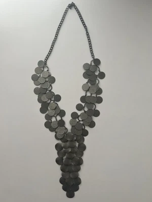 $15.99 • Buy Cascading Abstract Black Circle Metal Disc V Shaped Statement Plunging Necklace