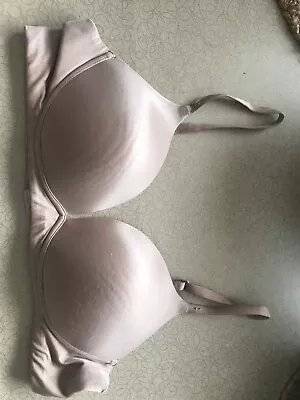 Victoria Secret Nude Bio Fit Bra  • $9.55