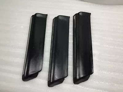 82 - 85 MERCEDES W123 240d 300d LH Driver Front Fender Lower Trim Moulding ONE • $52