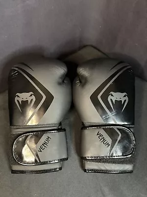 Venum 14 Oz Boxing Gloves • $24.99