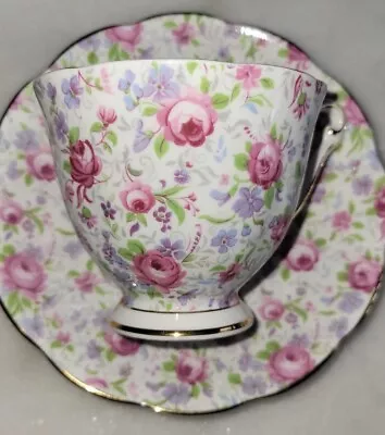 Queen Anne Fine Bone China Tea Cup Set England Vintage 5804 • $48.50