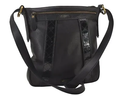 Authentic BURBERRY Vintage Leather Shoulder Cross Body Bag Purse Black 2893I • $36