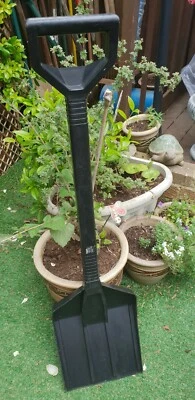 £4 • Buy Keter Snow Shovel Black Sturdy Plastic Pusher Debris Scoop - Vgc