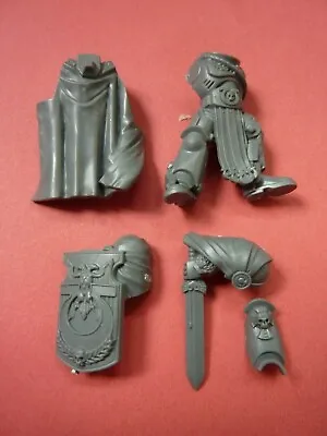 Ultramarine MARNEUS CALGAR SET - VICTRIX HONOUR GUARD (B) BODY - Bits 40K  • $12.42