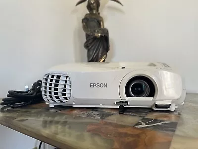 £195 • Buy Epson EH-TW5100 Cinema Projector 2x HDMI 1800 Lumens Full HD 1080p 3D