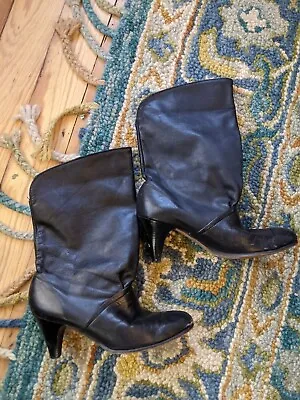 Vintage Hush Puppies Boots 6 Women's Black Leather USA 80s 90s Ruffle Boho Heel • $43