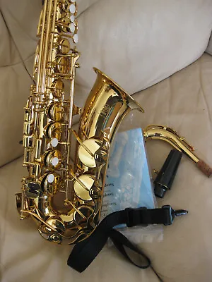 Yamaha YAS 275 Gold Alto Saxophone • £775