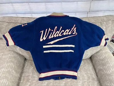 The University Of Arizona Wildcats Vintage Men’s Basketball Warm-Up Top • $40