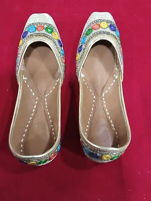 Women Shoes Leather Handmade Indian Punjabi Jutties Mojaries Flats Size US 6 • $53.99