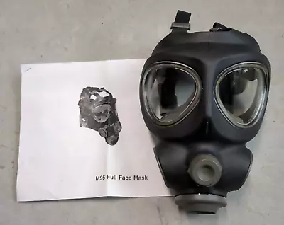 New Kemira Military/Police Surplus M95 Gas Mask W/ Manual - Scott Finnish • $125