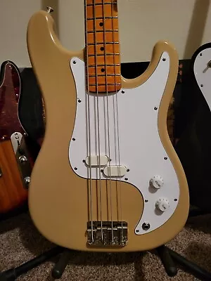 Fender Bullet Bass Deluxe Vintage 1981 USA Refinished Desert Sand • $550