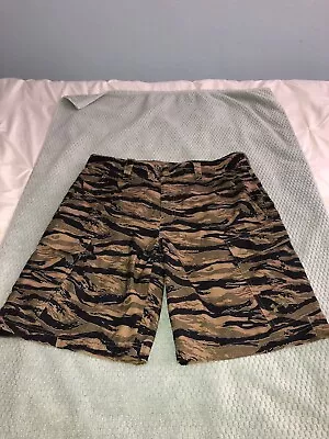 Under Armour Board Shorts Mens 34 Green Camo Great • $0.99