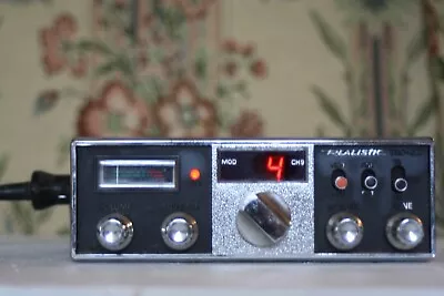 Vintage Realistic CB Radio TRC-427 Tested Works Great. Microphone Included • $24.95