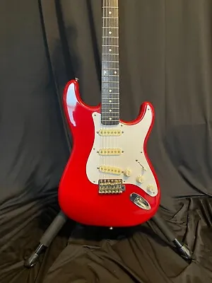 Fender 1989 Made In Japan Stratocaster In Red (w/ Fender Hardshell) • $1000