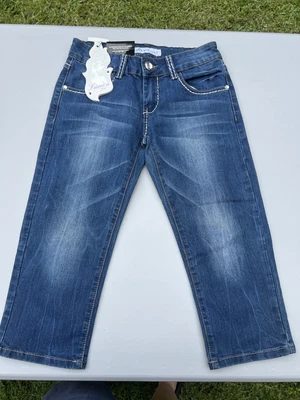 $22 • Buy VAULT DENIM LIUCE’S  JEANS WOMENS Capri Sz 3 Blue Design On Back Pockets NWT
